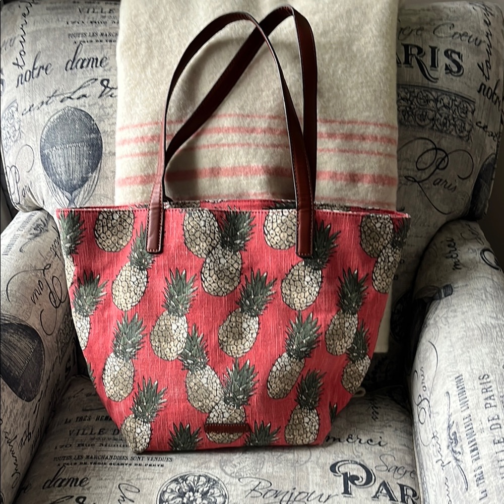 Lucky Brand Pineapple Print large Tote Bag in Coral Pink